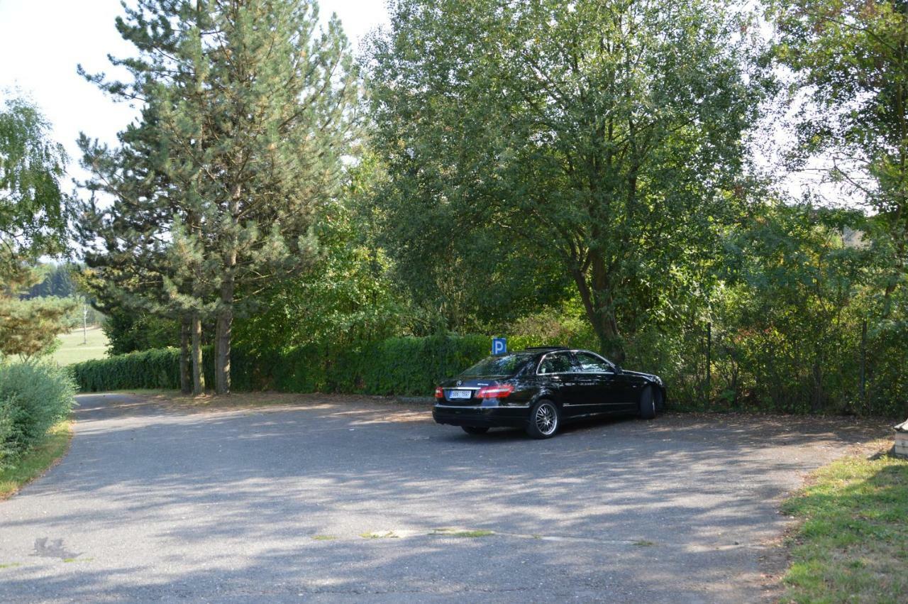 Penzion Eden Jevicko Экстерьер фото